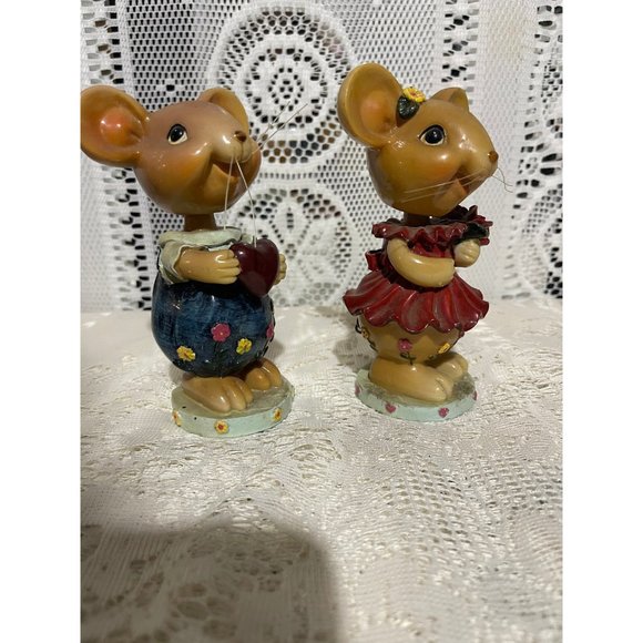 Bobblehead Mouse Figurine Boy And Girl Resin 5.6" Tall - Picture 2 of 10